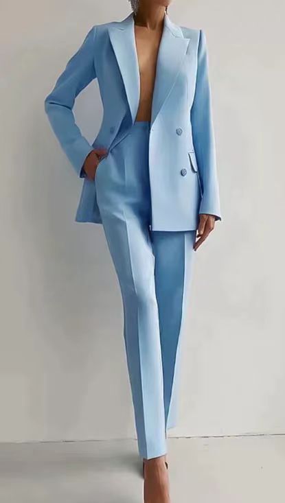 Virella – Power Suit für moderne Eleganz