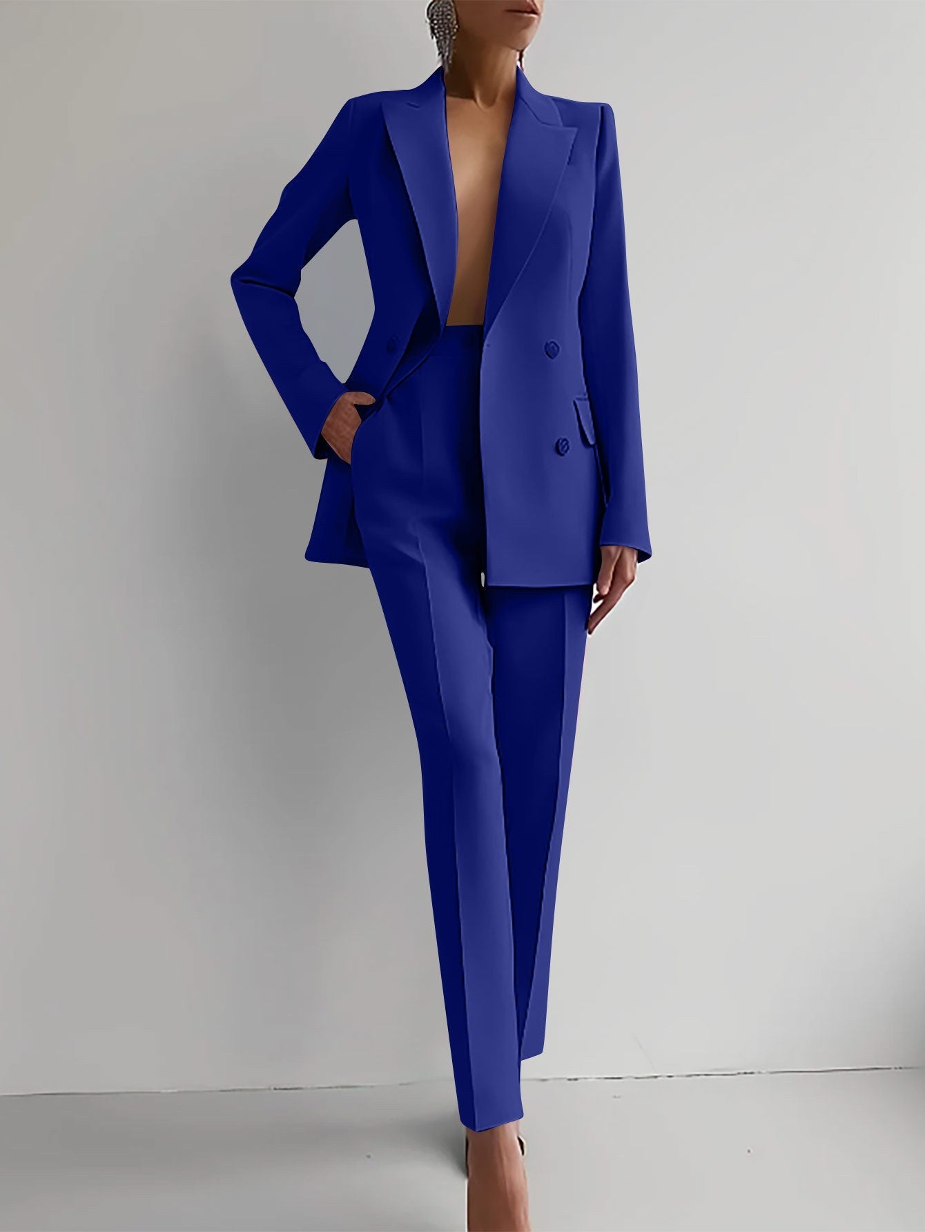 Virella – Power Suit für moderne Eleganz