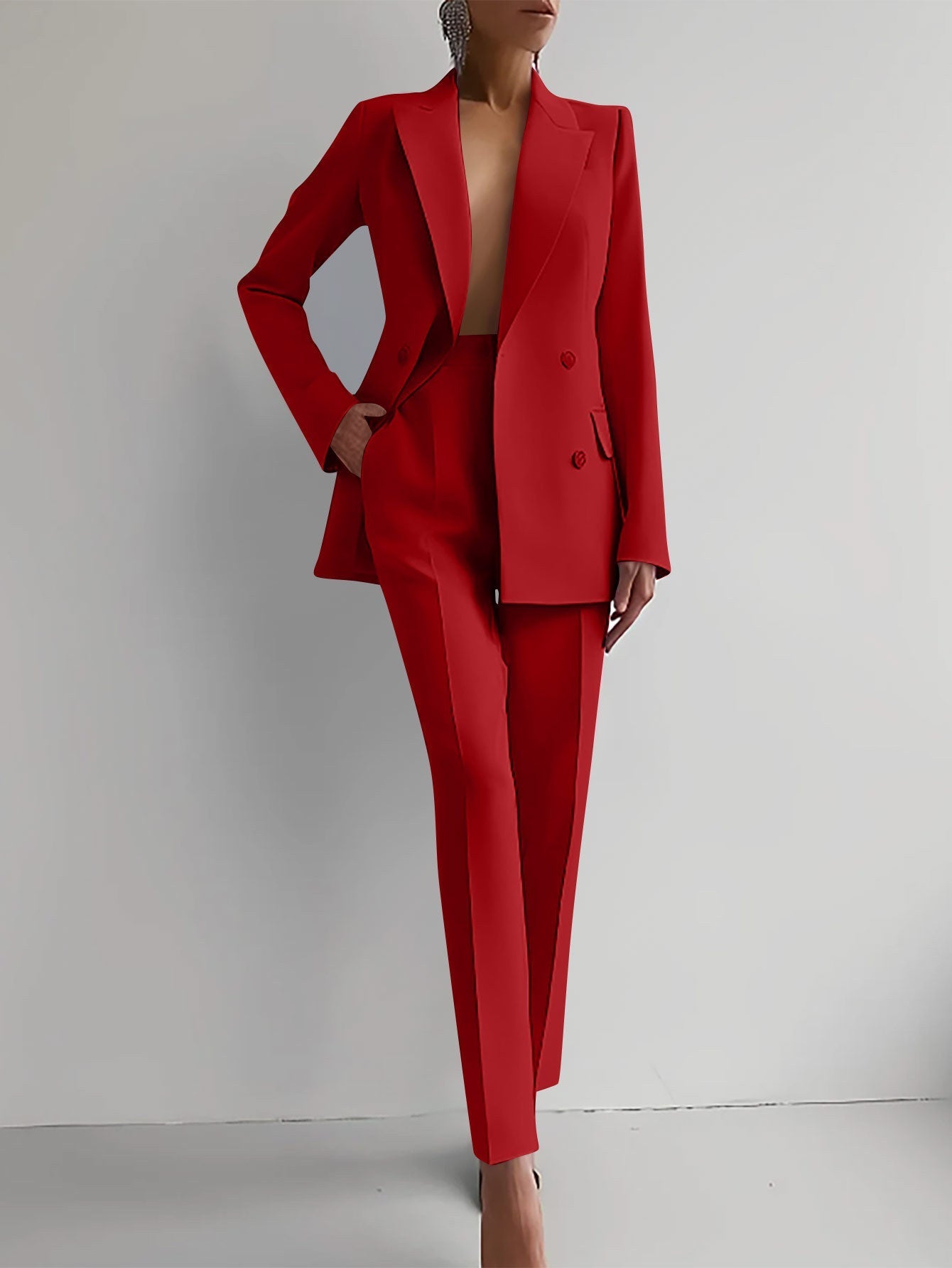 Virella – Power Suit für moderne Eleganz